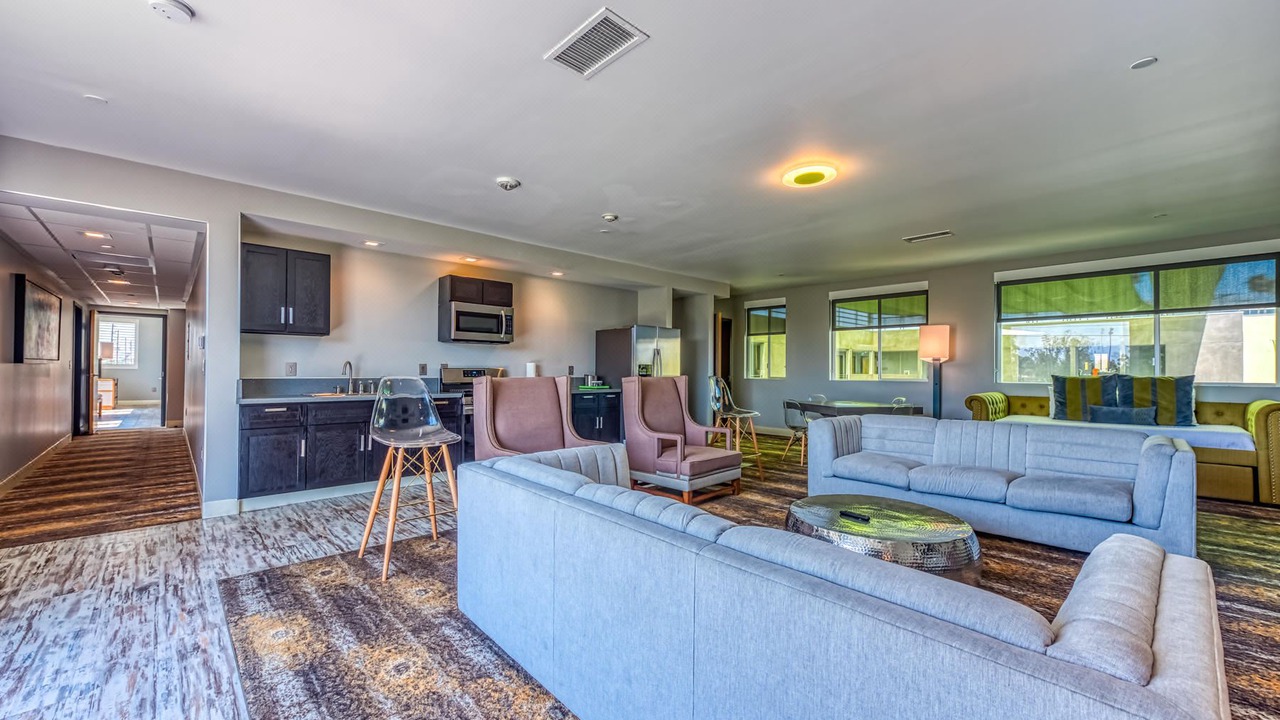 Photo of Livingroom in NoHo Arts District