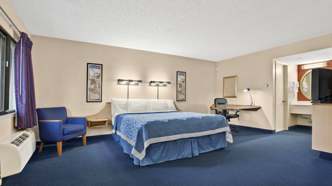 Photo of Bedroom in Northwest Anaheim