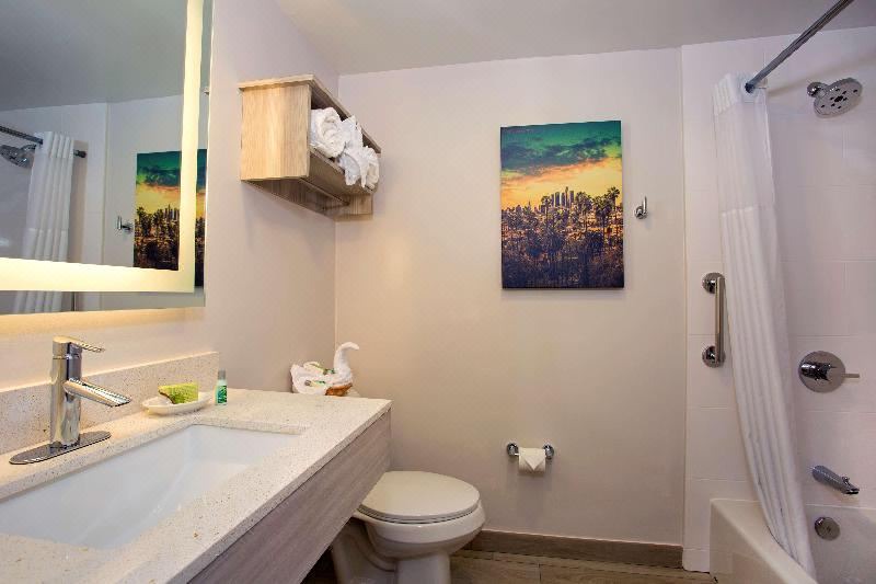 Photo of Bathroom in Sunset Park