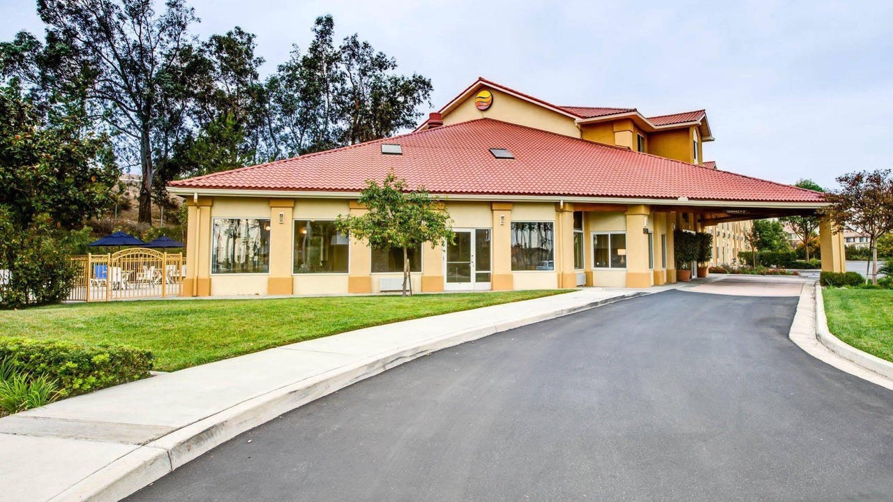 Photo of Buildings in Fontana