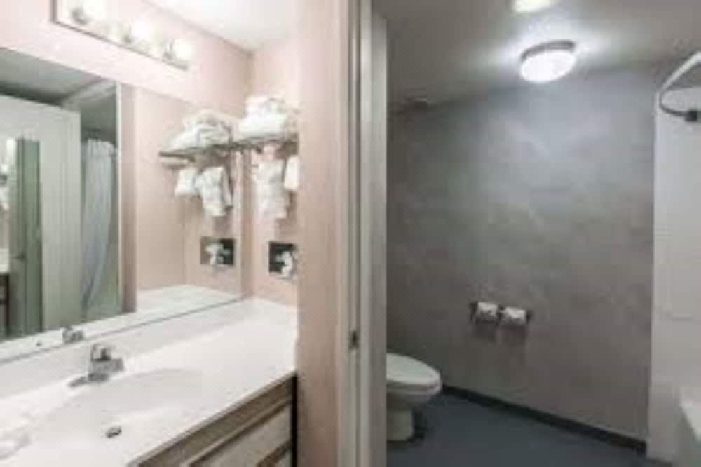 Photo of Bathroom in Carousel
