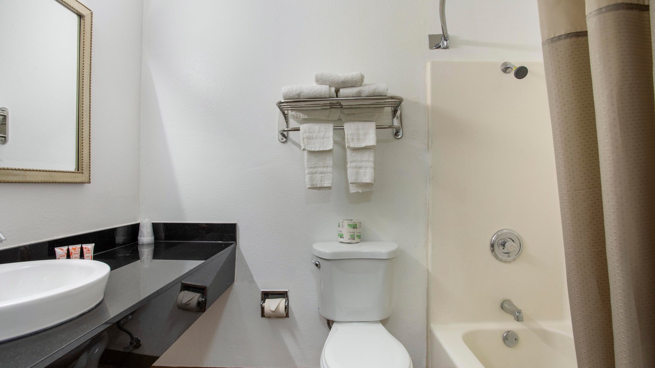 Photo of Bathroom in Palmdale