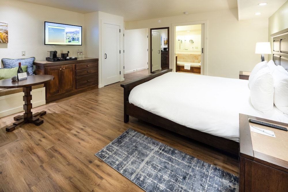 Photo of Bedroom in Quail Lodge