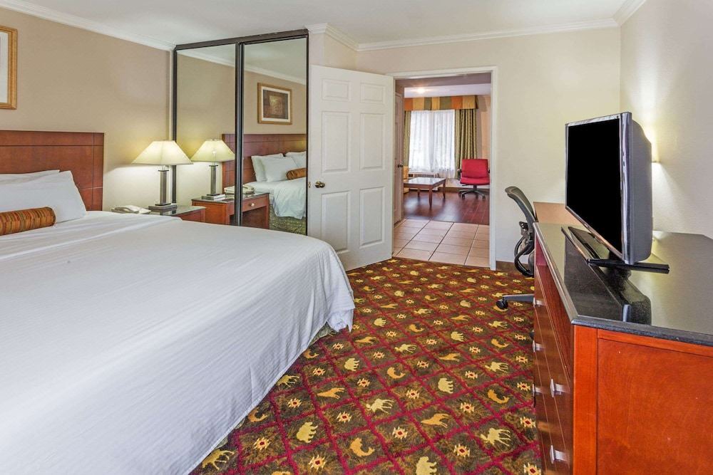 Photo of Bedroom in Mid Central