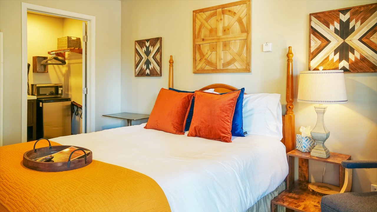Photo of Bedroom in Tahoe Valley