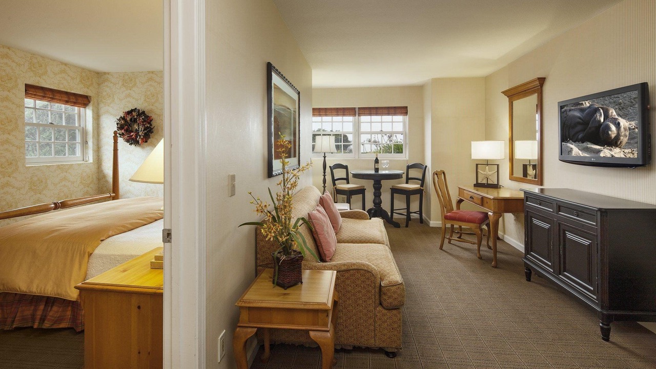 Photo of Livingroom in San Simeon