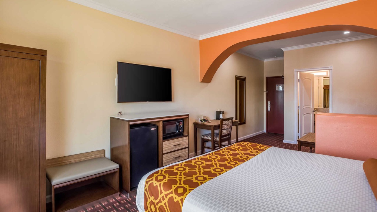 Photo of Bedroom in Lamanda Park