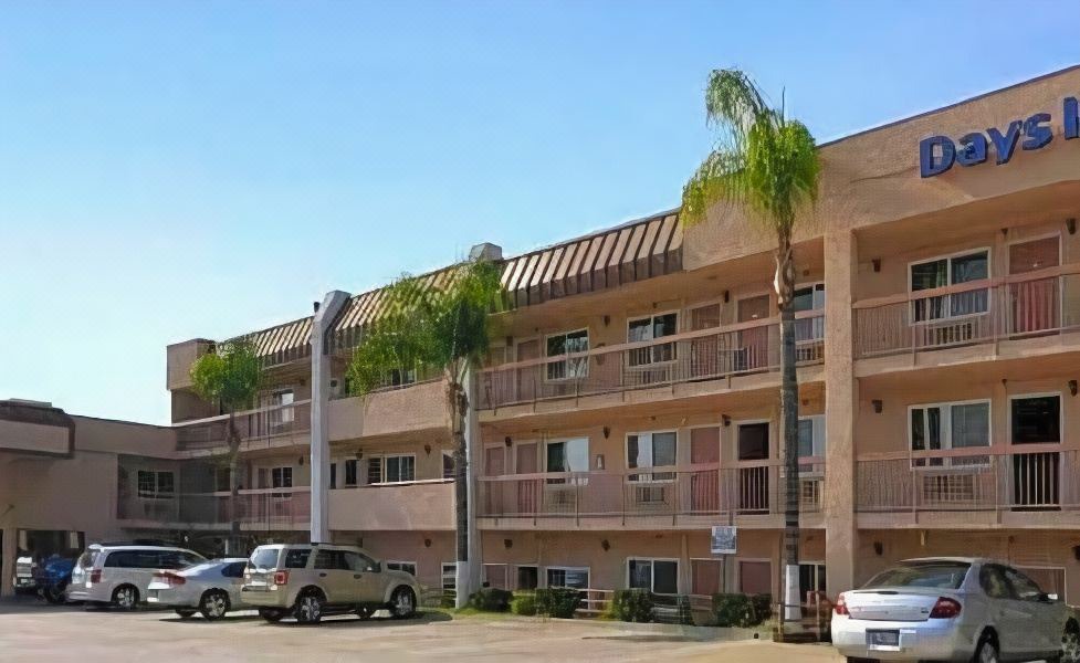 Photo of Buildings in Ontario