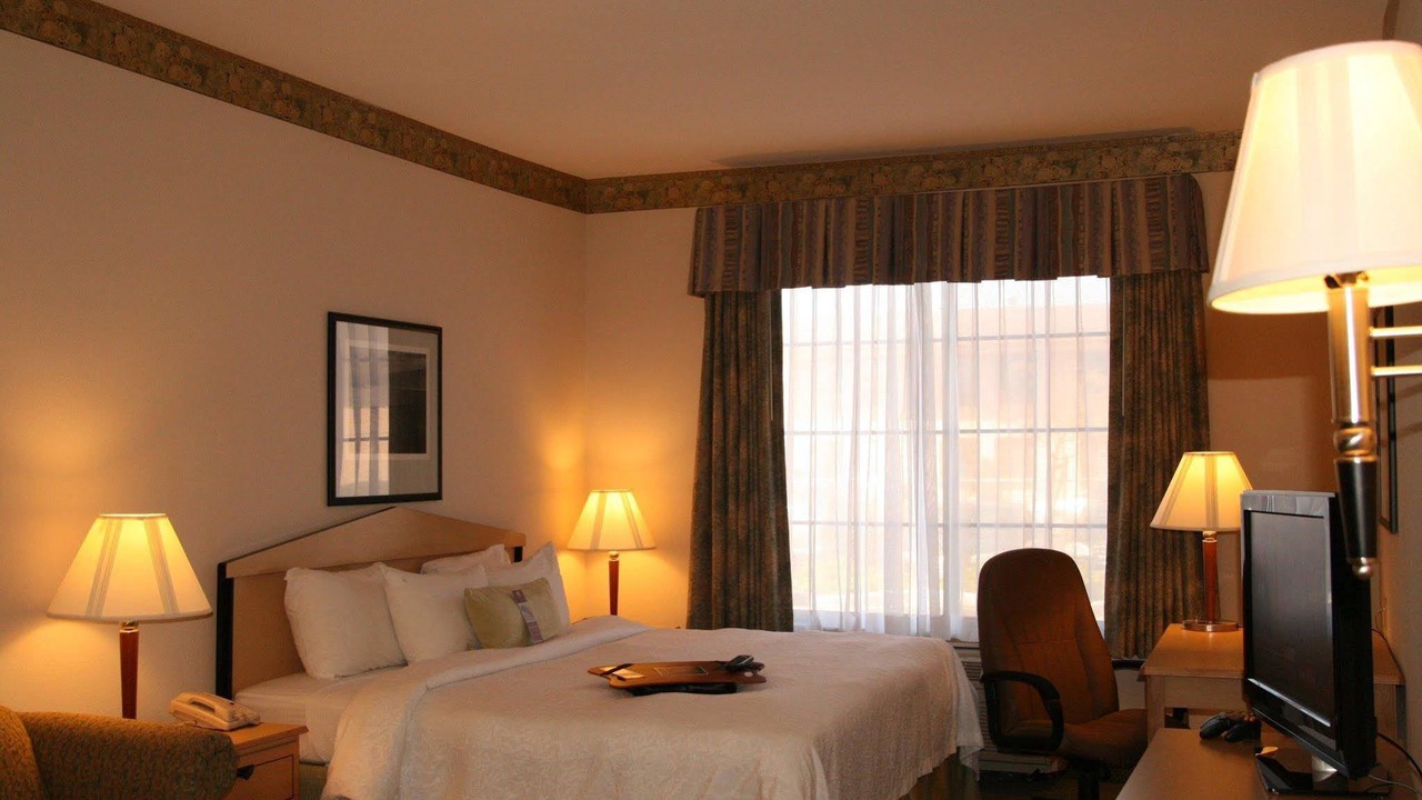 Photo of Bedroom in Burlingame