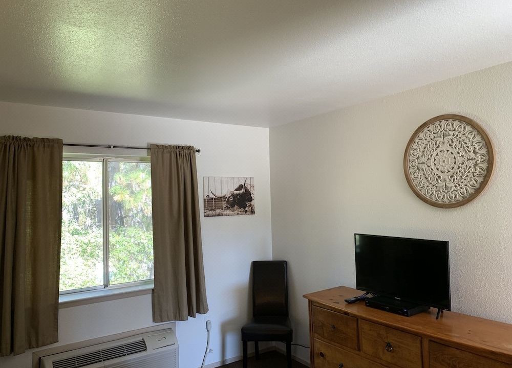 Photo of Livingroom in Brownsville