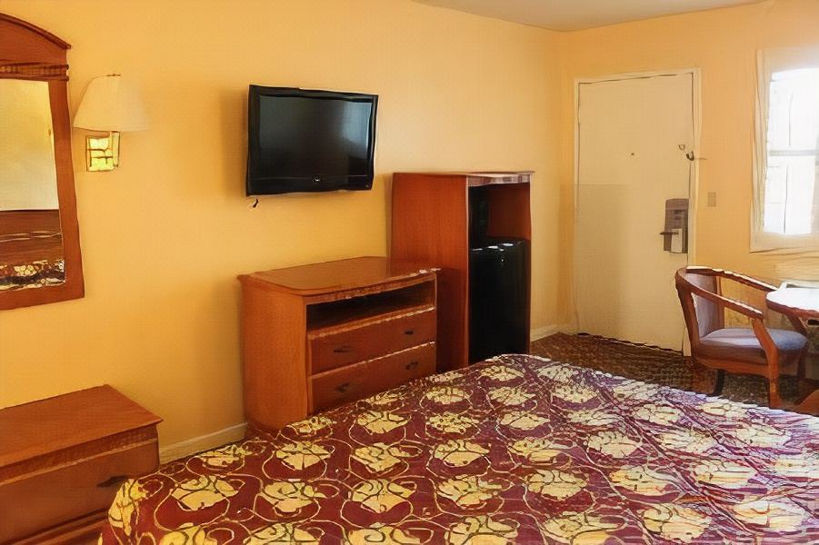 Photo of Bedroom in Orange