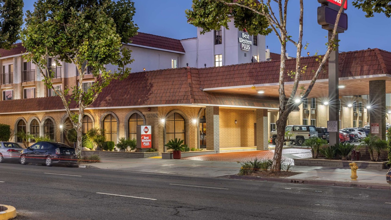 Photo of Buildings in Lawndale