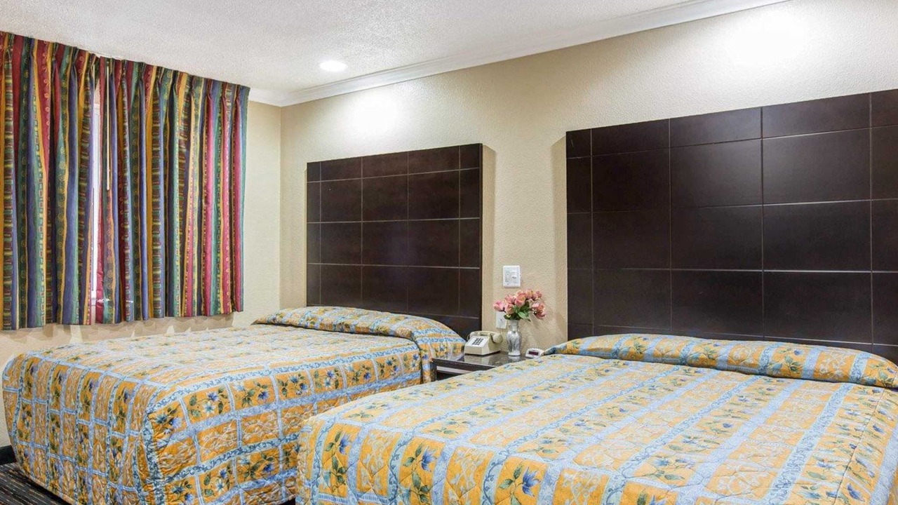 Photo of Bedroom in Carousel