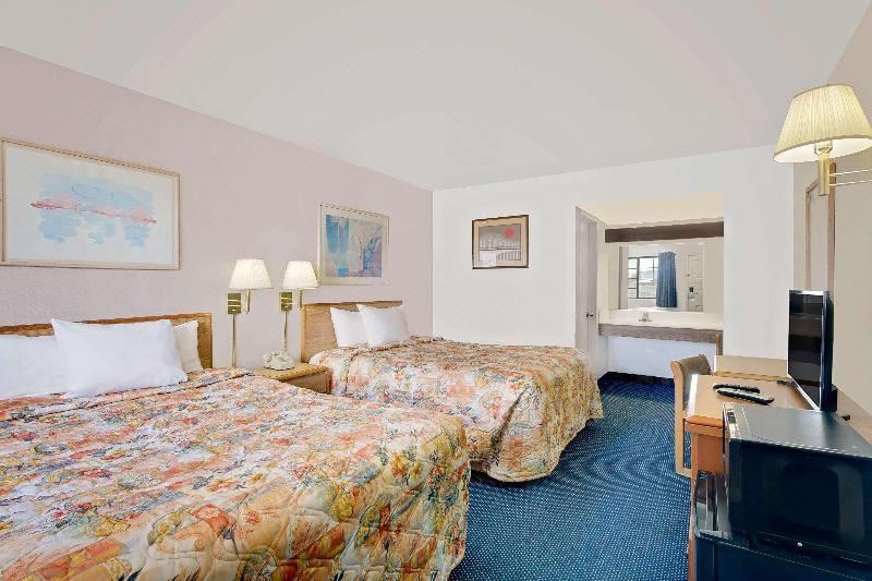 Photo of Bedroom in Needles