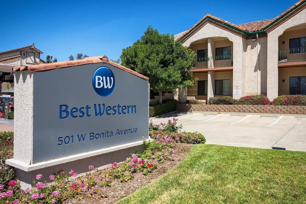 Photo of Buildings in Bonita
