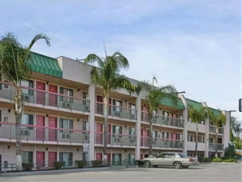 Photo of Buildings in Ontario