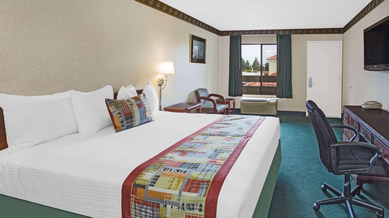 Photo of Bedroom in Downtown
