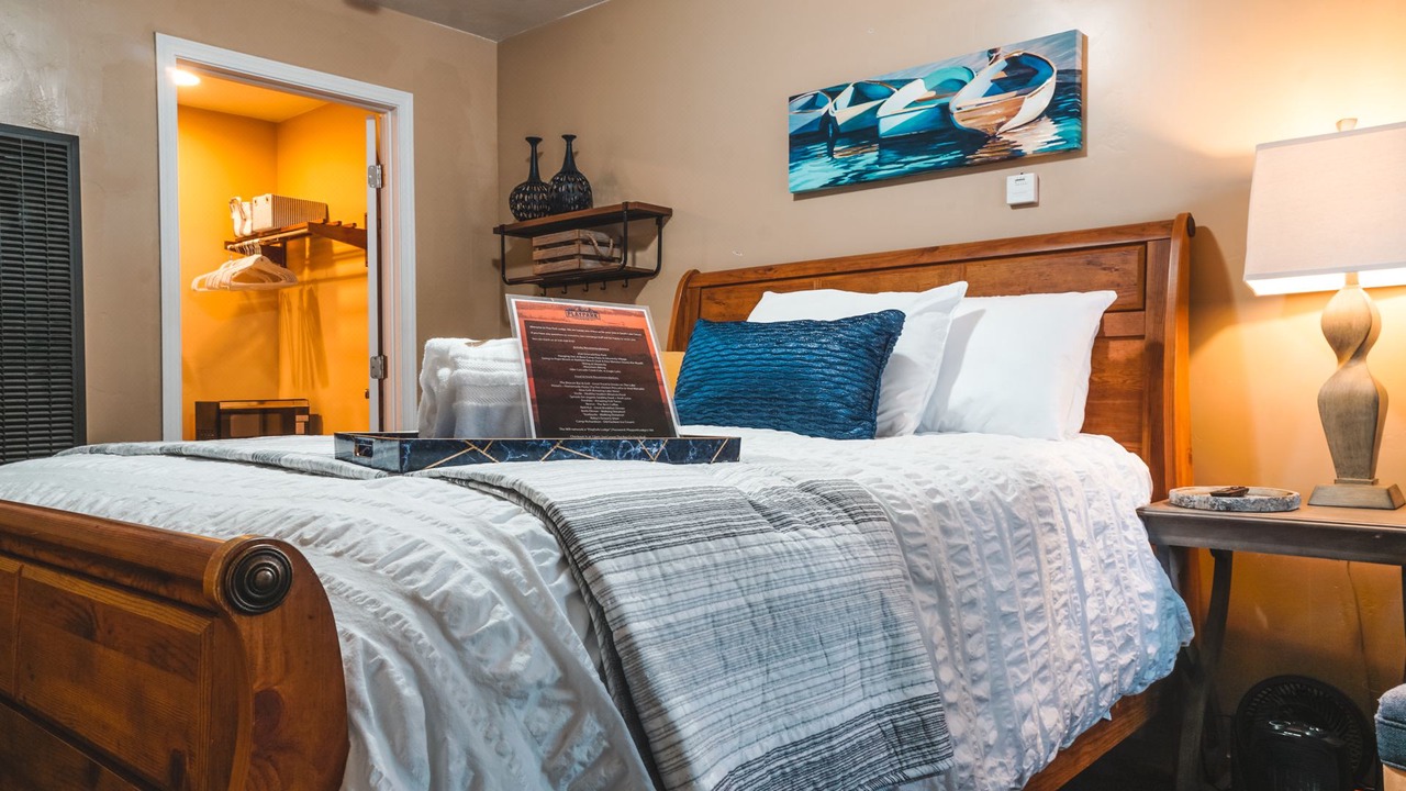 Photo of Bedroom in Tahoe Valley