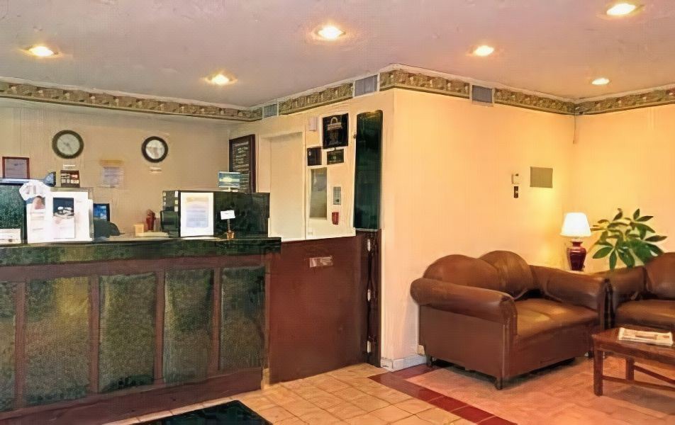 Photo of Livingroom in Ontario