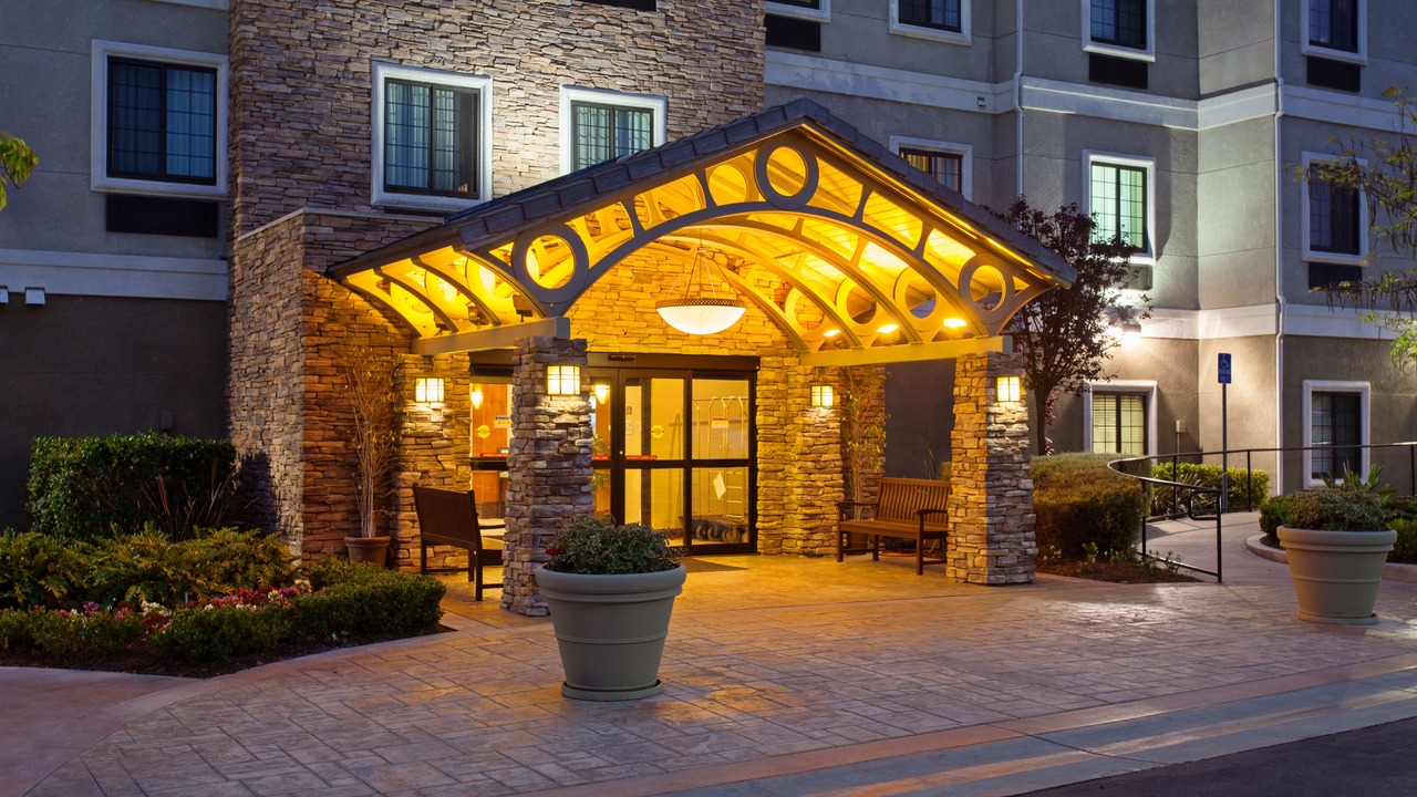 Photo of Buildings in Lake Forest