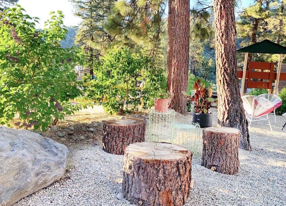 Photo of Patio Balcony in Wrightwood