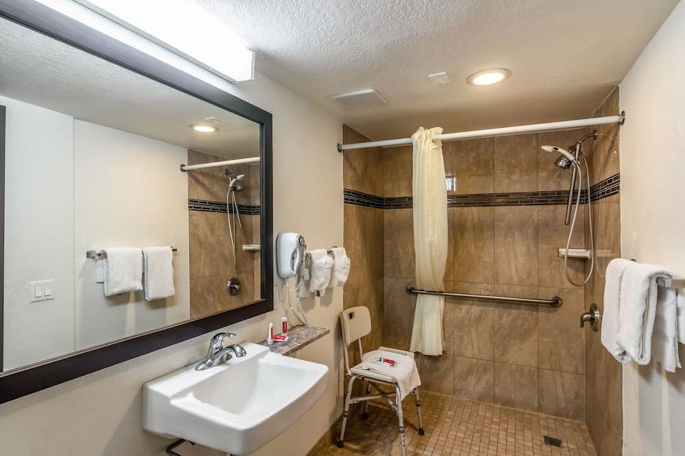 Photo of Bathroom in Citrus Grove