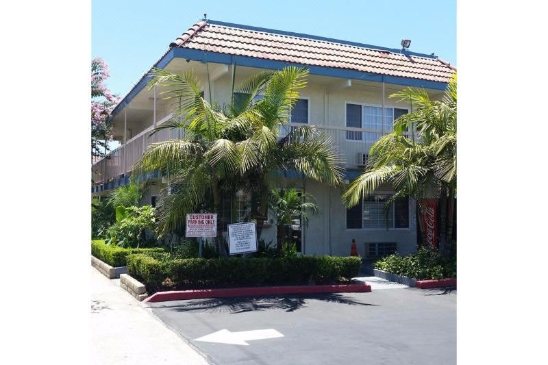 Photo of Buildings in Northwest Anaheim