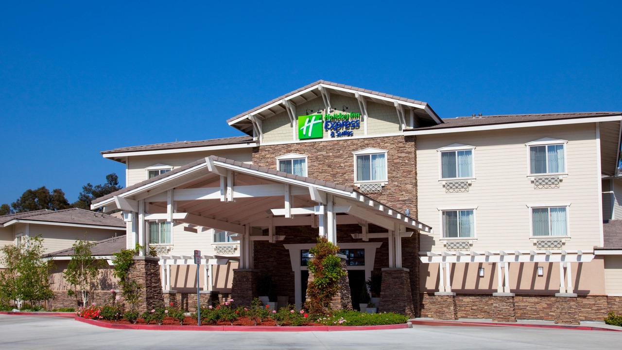 Photo of Buildings in Bonita
