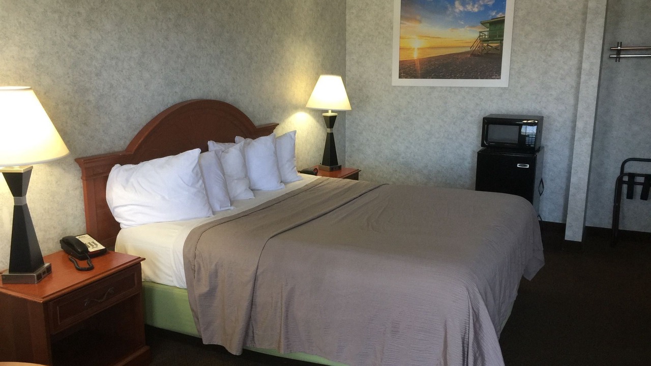 Photo of Bedroom in Lawndale