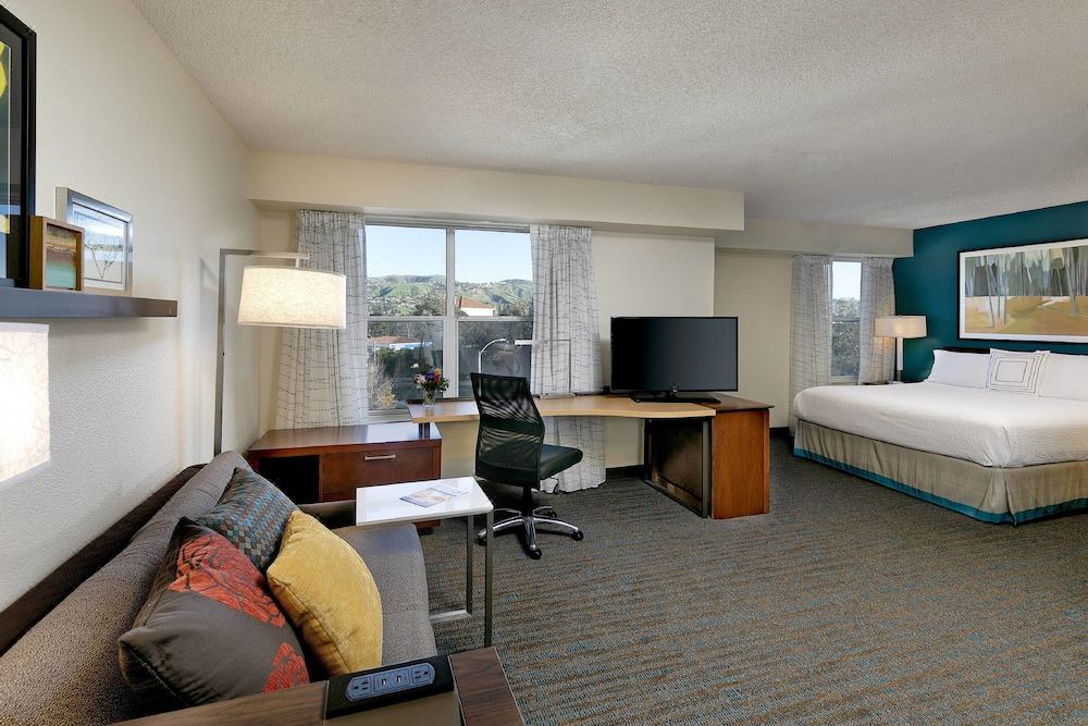 Photo of Livingroom in Anaheim Hills