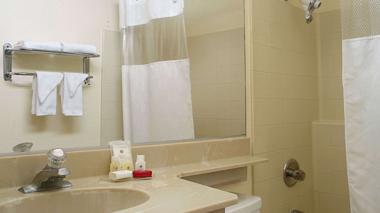 Photo of Bathroom in Wilshire