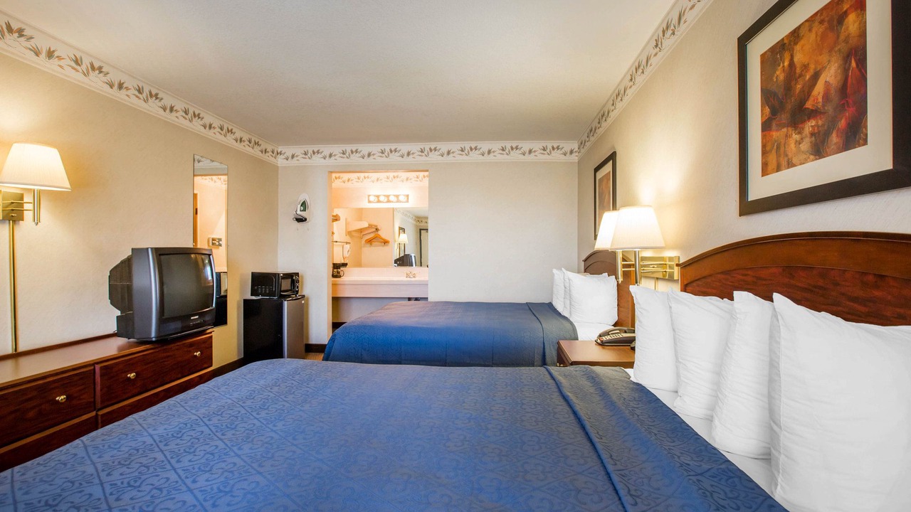 Photo of Bedroom in Lodi