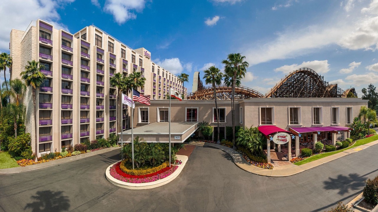 Photo of Buildings in Northwest Anaheim