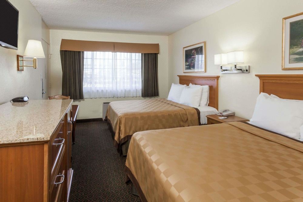 Photo of Bedroom in Northwest Anaheim