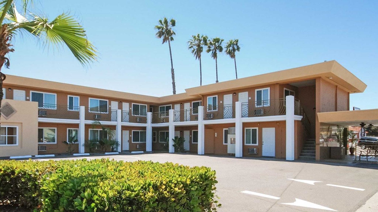 Photo of Buildings in Roseville - Fleet Ridge