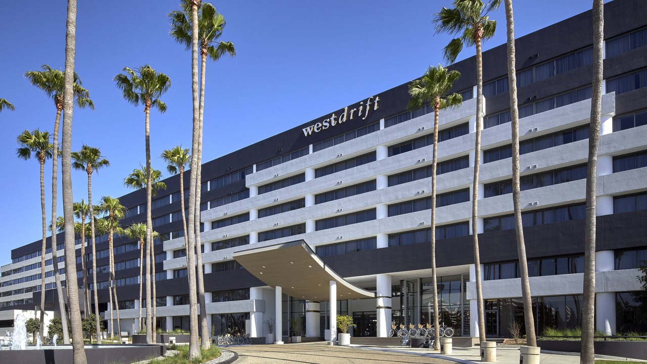 Photo of Buildings in Manhattan Beach