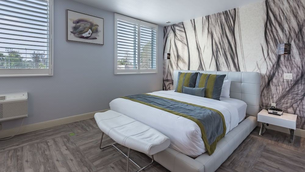 Photo of Bedroom in NoHo Arts District
