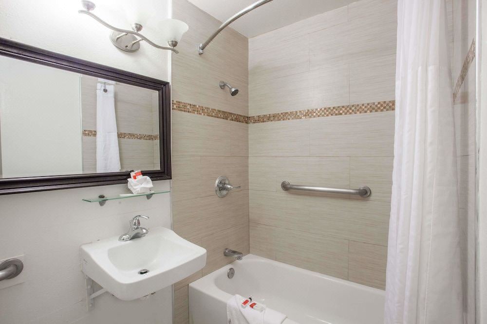 Photo of Bathroom in Orange