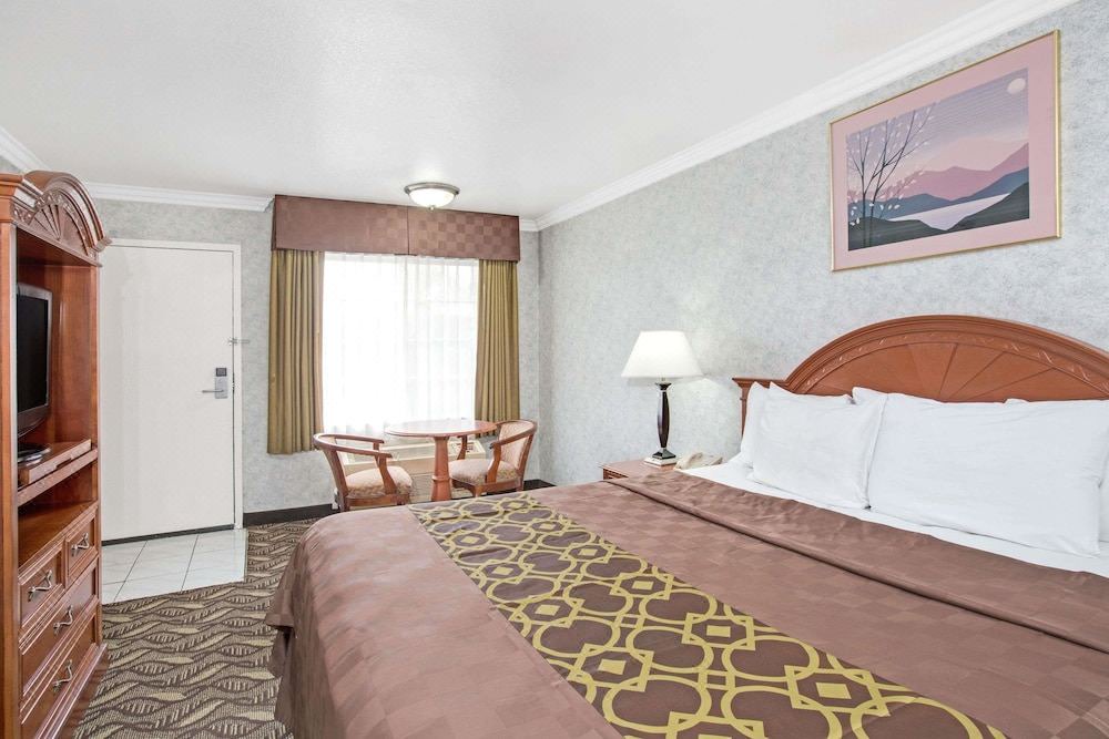 Photo of Bedroom in Lawndale