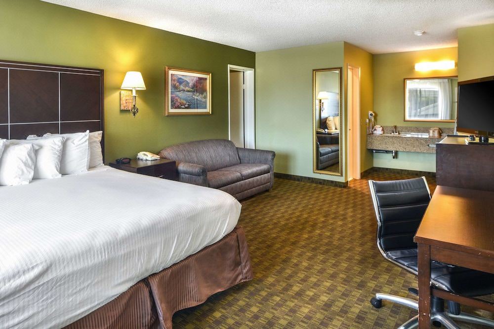 Photo of Bedroom in Northwest Anaheim