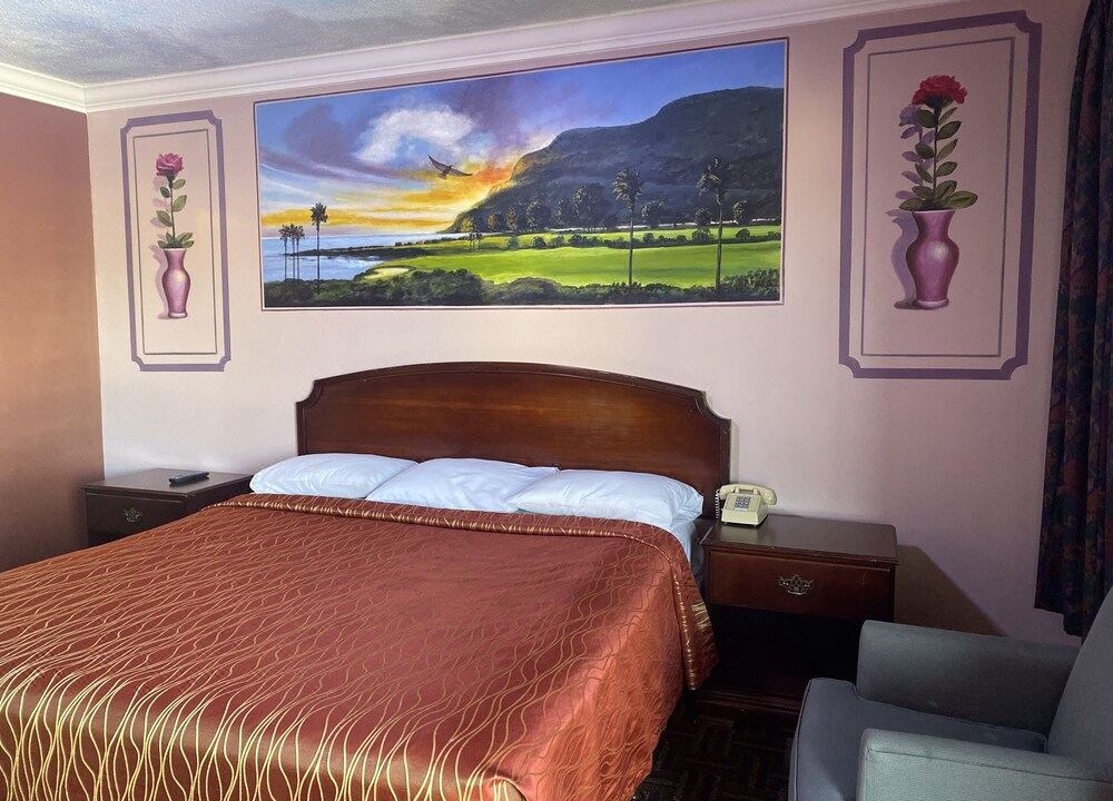 Photo of Bedroom in Orange