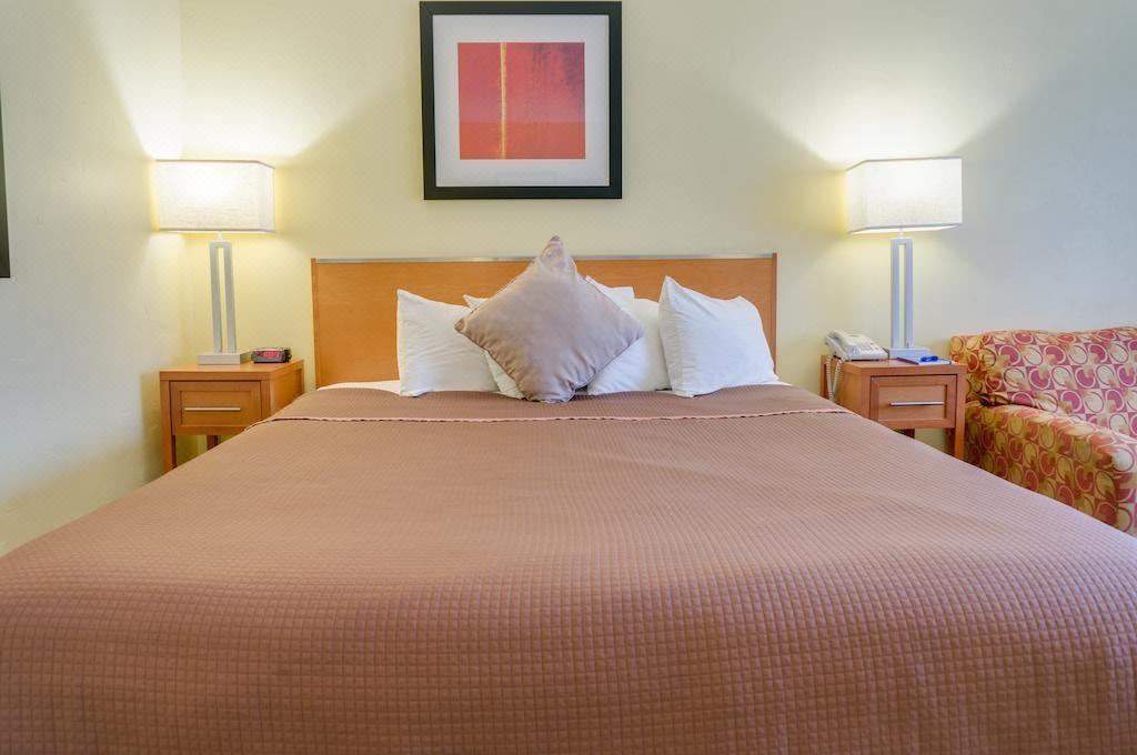 Photo of Bedroom in Midway District