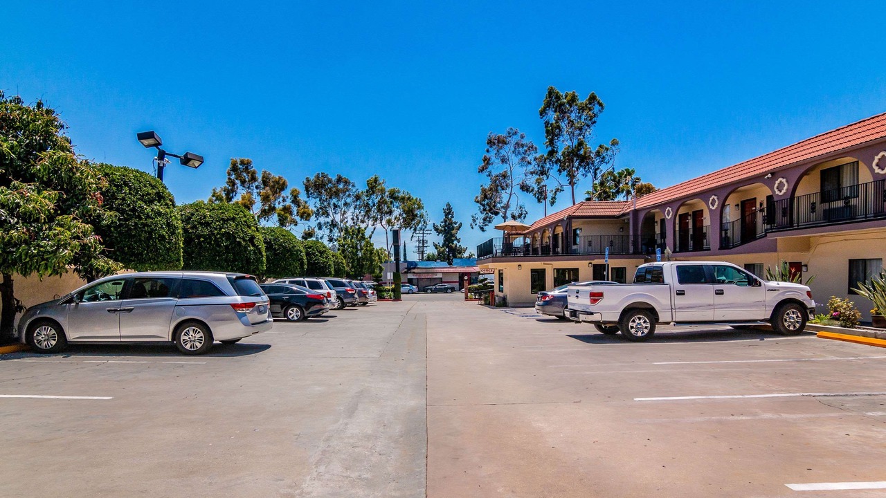 Photo of Buildings in Citrus Grove