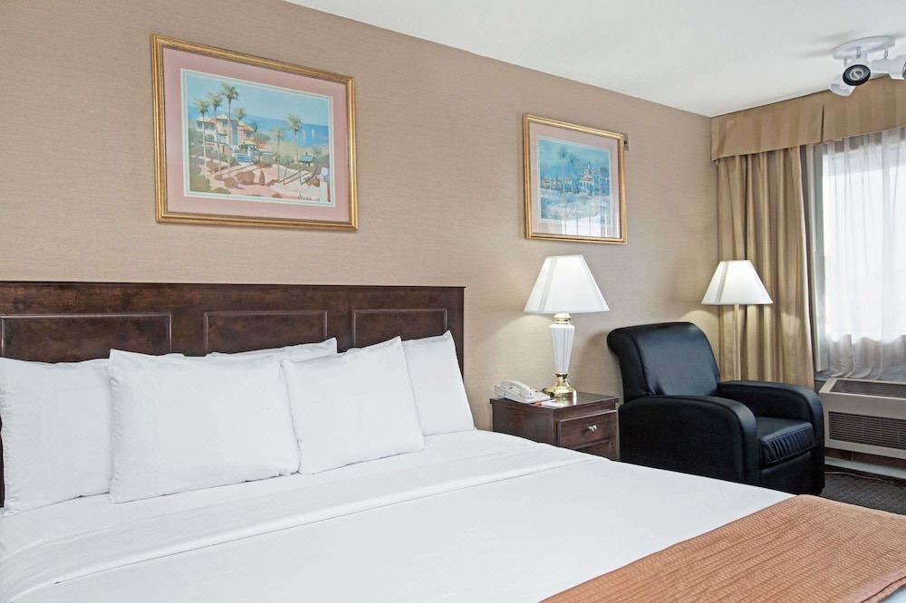 Photo of Bedroom in Delthorne