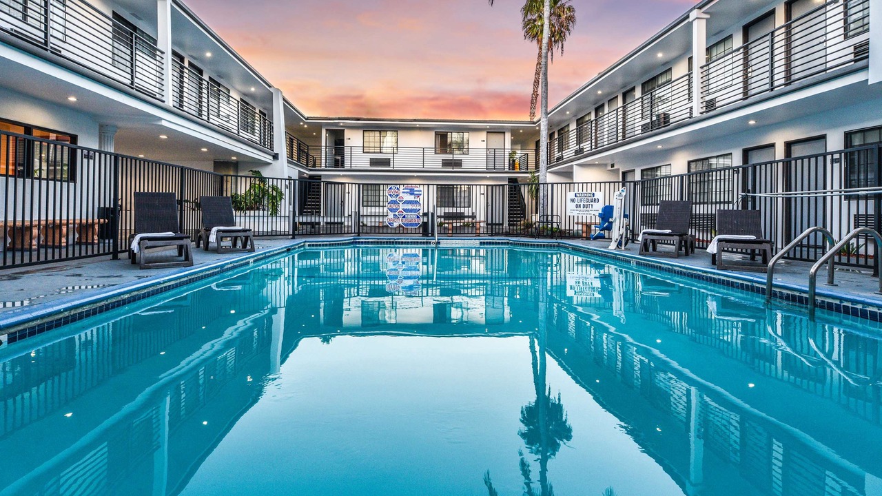 Photo of Outdoor in Hollywood
