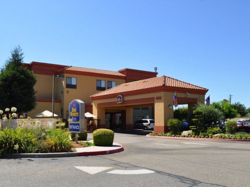 Photo of Buildings in Raisin
