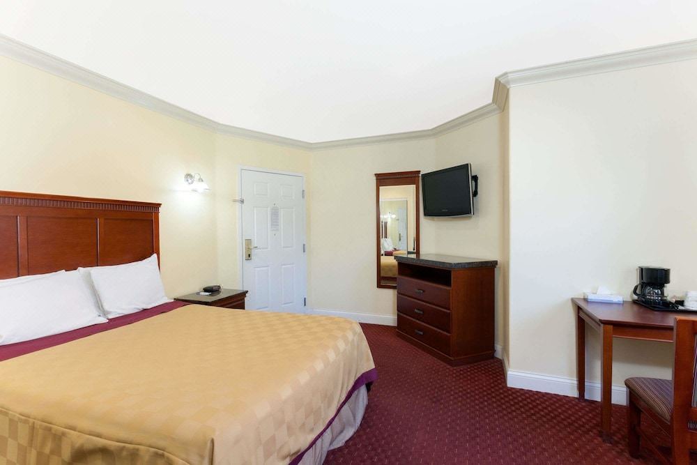 Photo of Bedroom in Brea