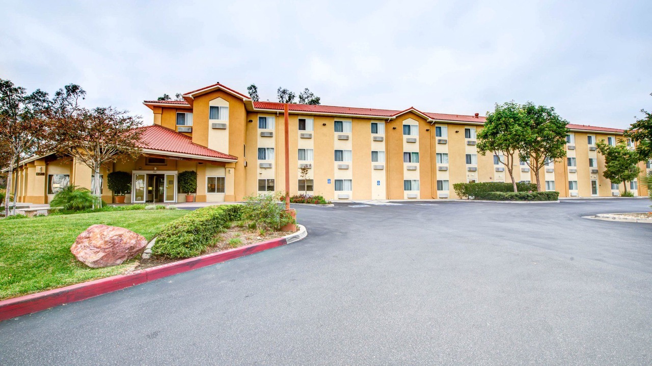 Photo of Buildings in Fontana