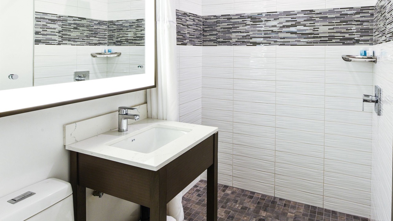Photo of Bathroom in Hollywood