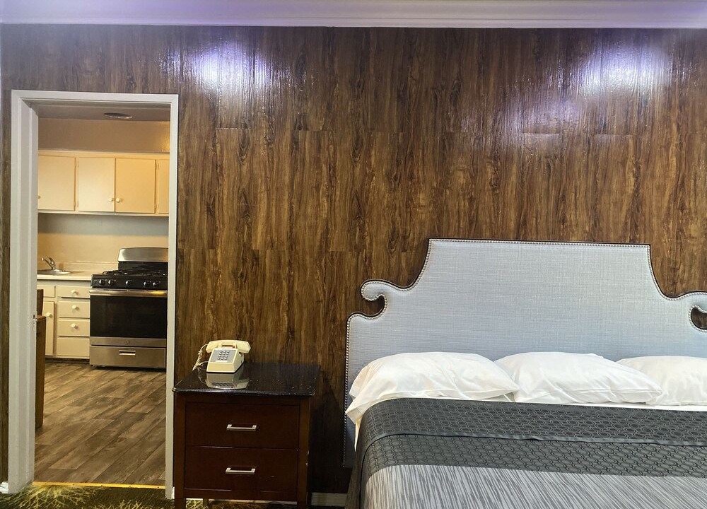 Photo of Bedroom in Orange